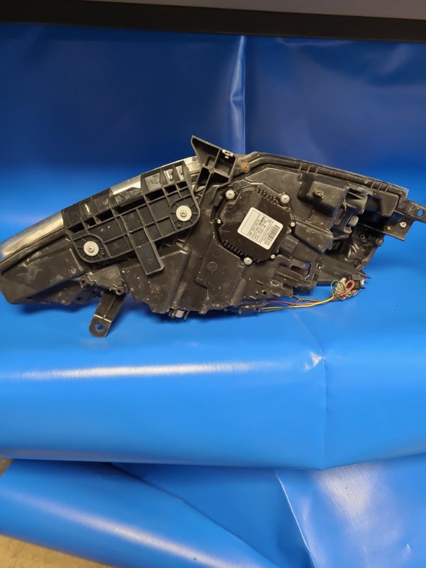 Фара левая LEAF 10-17