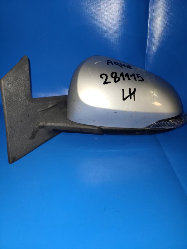 Запчасть зеркало левое TOYOTA PRIUS C/AQUA 11-14 87940-52D90 Б/У Зеркало левое TOYOTA PRIUS C/AQUA 11-14 87940-52D90 Б/У