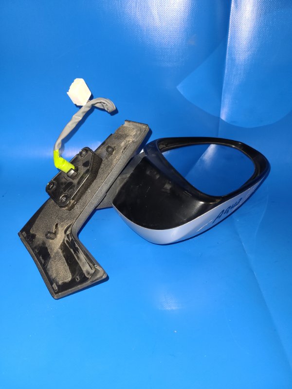 Зеркало левое PRIUS C/AQUA 11-14 Зеркало левое PRIUS C/AQUA 11-14