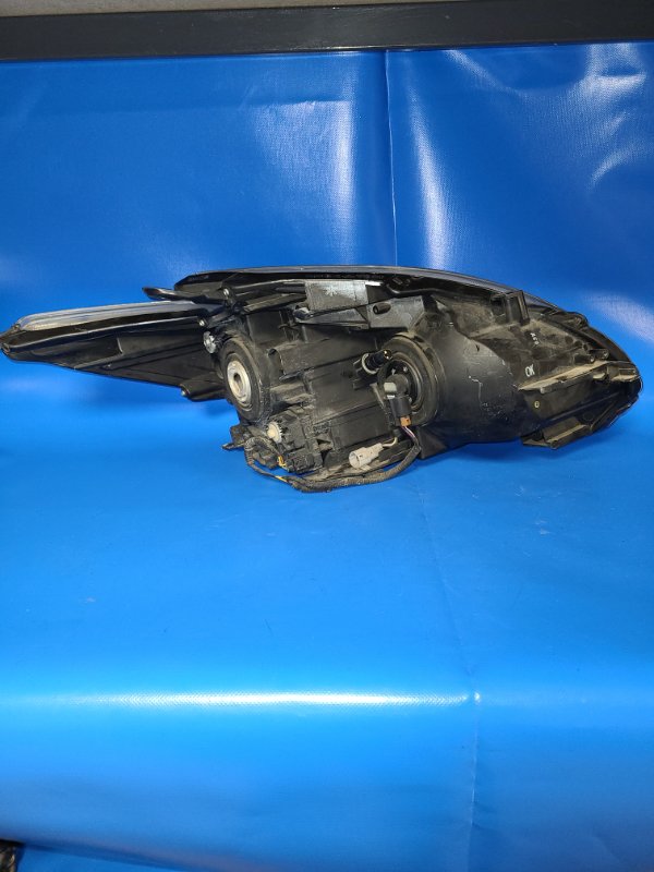 Фара левая PRIUS - 30 09-17 Фара левая PRIUS - 30 09-17