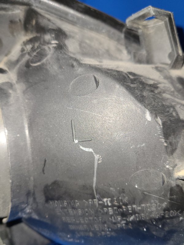 Фара левая TOYOTA PRIUS - 30 09-17 Фара левая TOYOTA PRIUS - 30 09-17