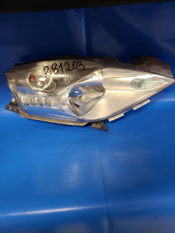 Запчасть фара правая NISSAN LEAF 10-17 26010-3NK0A Б/У Фара правая NISSAN LEAF 10-17 26010-3NK0A Б/У