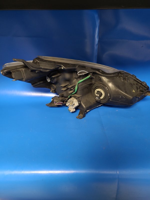 Фара левая PRIUS PLUS 11-14 Фара левая PRIUS PLUS 11-14