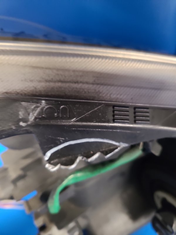 Фара левая PRIUS PLUS 11-14 Фара левая PRIUS PLUS 11-14