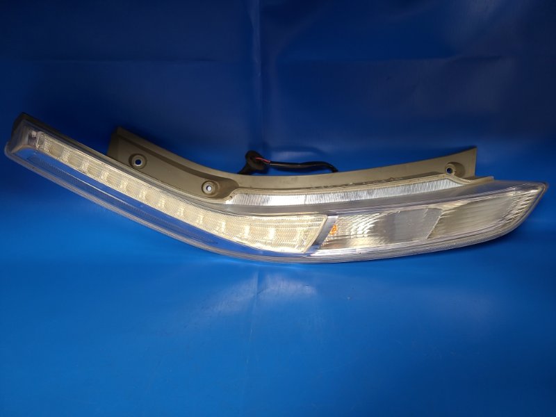 Фонарь наружный задний левый NISSAN LEAF 10-17 26555-3NL0B Б/У