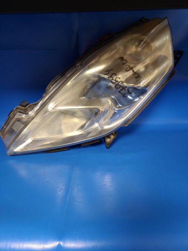 Фара левая NISSAN LEAF 10-17 26060-9RB0A Б/У