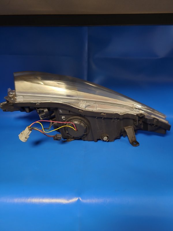 Фара левая NISSAN LEAF 10-17