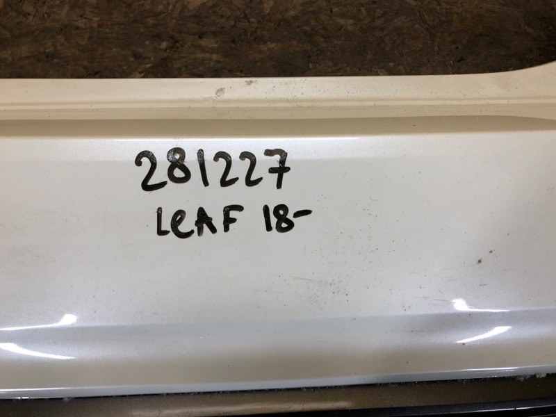 Бампер задний LEAF 18-