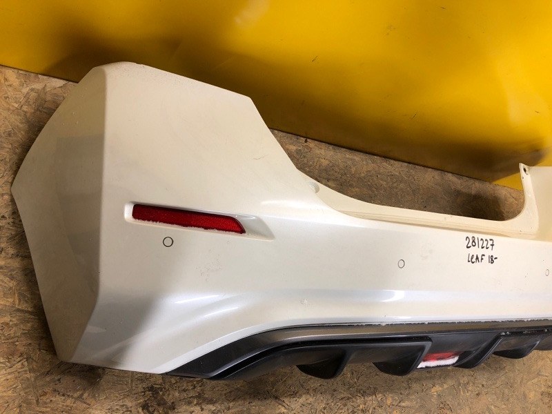 Бампер задний NISSAN LEAF 18-