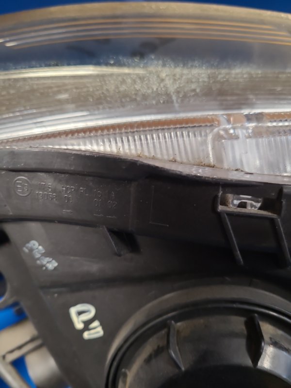 Фара левая NISSAN LEAF 10-17