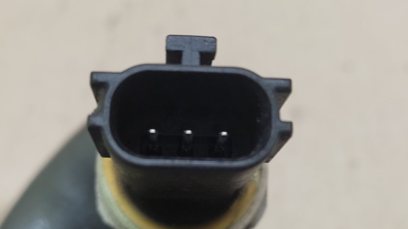 Датчик давления кондиционера SORENTO XM 09-14 2009 2.4