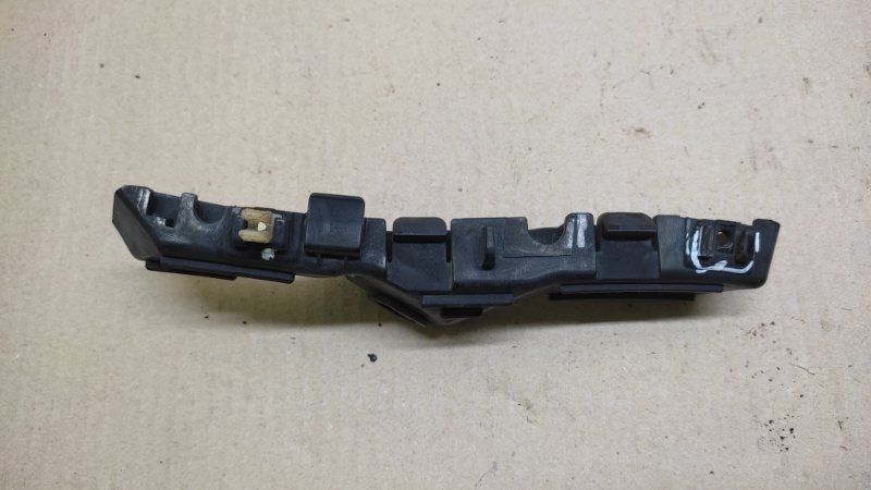 Кронштейн переднего бампера (на крыле) передний правый KIA SORENTO XM 09-14 2.4