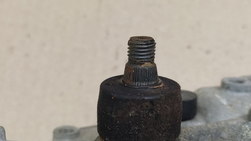 Моторчик стеклоочистителя передний SORENTO XM 09-14 2009 2.4