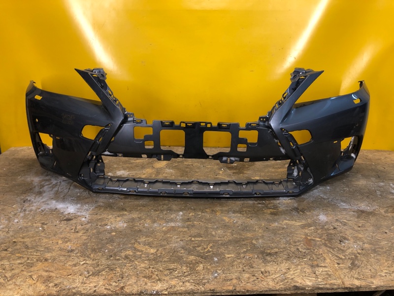 Бампер передний LEXUS CT200 11-17 52119-76260 Б/У