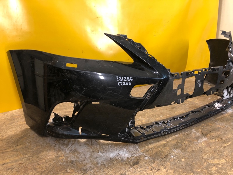 Бампер передний LEXUS CT200 11-17