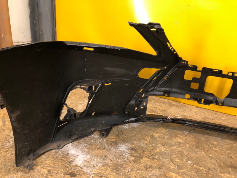 Бампер передний CT200 11-17