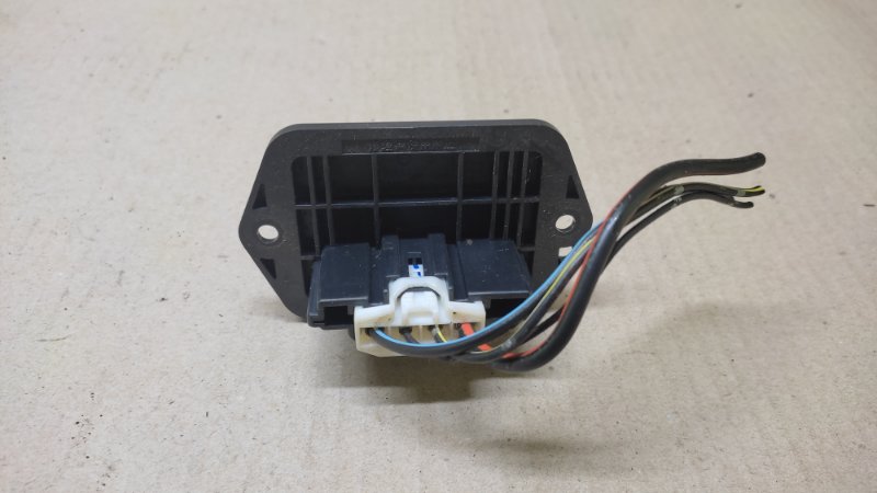 Резистор печки CX-7 06-12 2008 2.3 L3