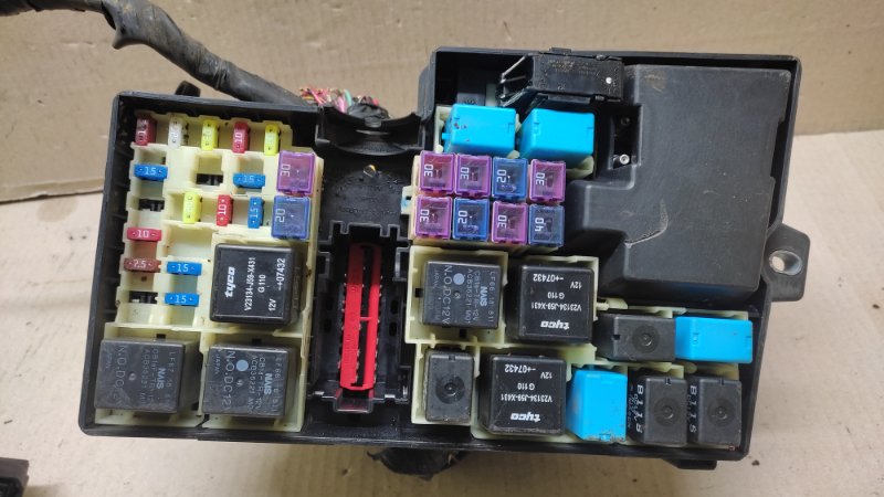 Блок предохранителей моторный отсек MAZDA CX-7 06-12 2008 2.3 L3 EG21-66-760B Б/У