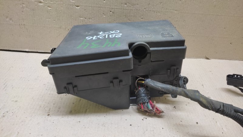 Блок предохранителей моторный отсек CX-7 06-12 2008 2.3 L3