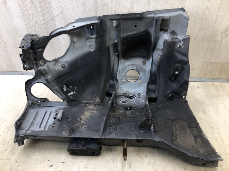 Лонжерон левый LEXUS GS350 GS300 05-11 Седан 3.5 Лонжерон левый LEXUS GS350 GS300 05-11 Седан 3.5