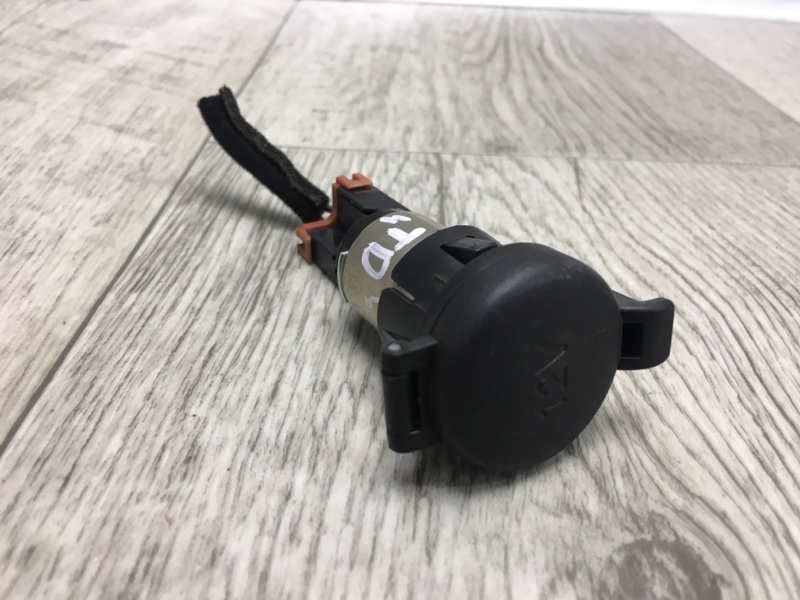 Прикуриватель KIA FORTE/CERATO TD 08-13 TD 2.0 G4KD 951201M100 Б/У