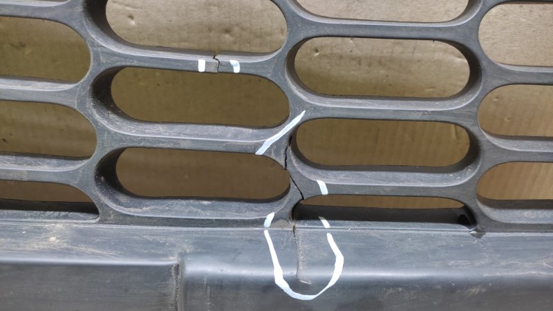 Решетка переднего бампера CX-7 06-12 2008 2.3 L3