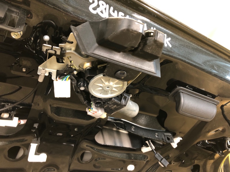 Замок крышки багажника LEXUS LS500 18-