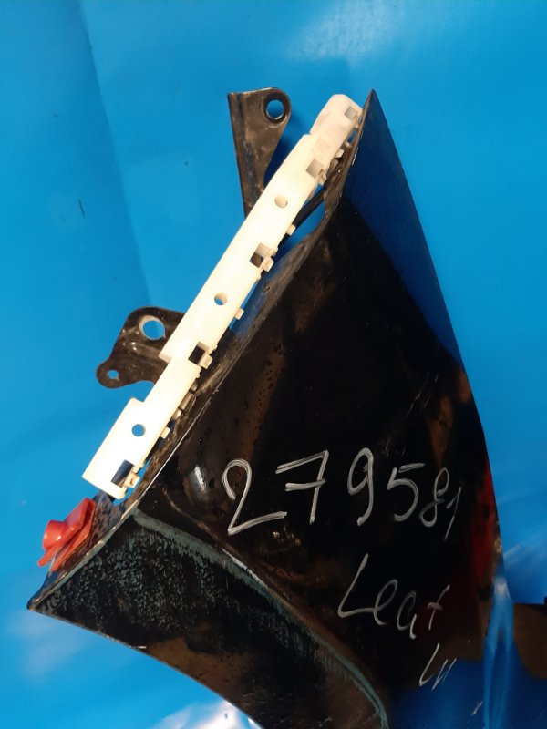 Крыло переднее левое LEAF 10-17