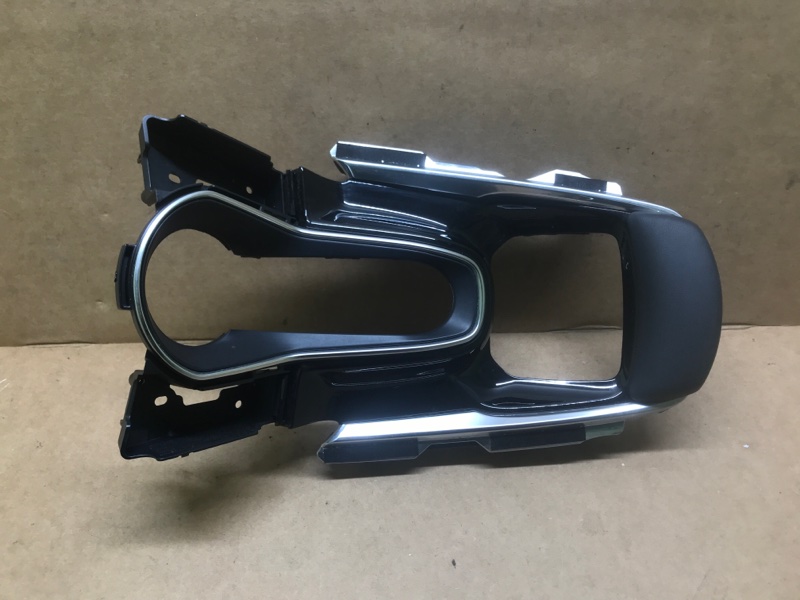 Консоль центральная RDX 19- 2020