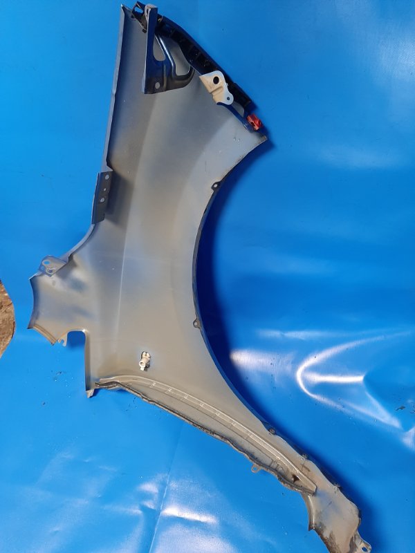 Крыло переднее левое LEAF 10-17