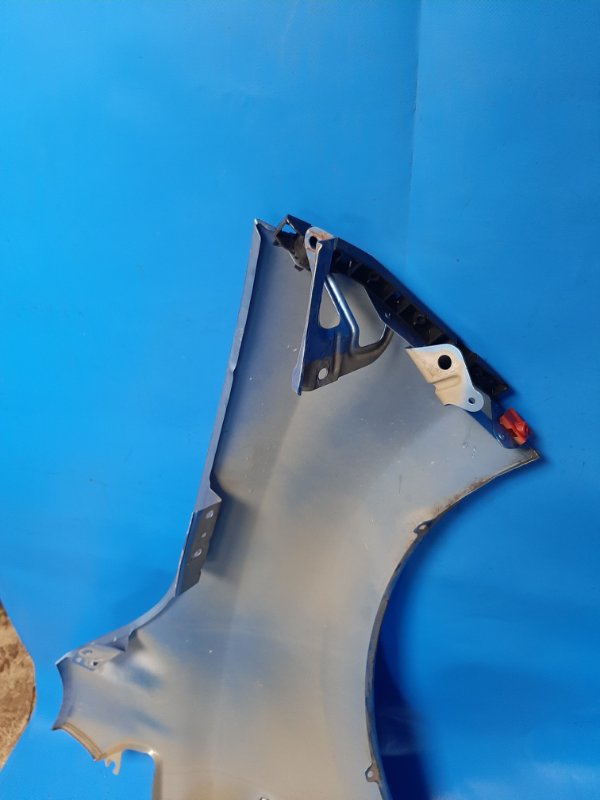 Крыло переднее левое LEAF 10-17