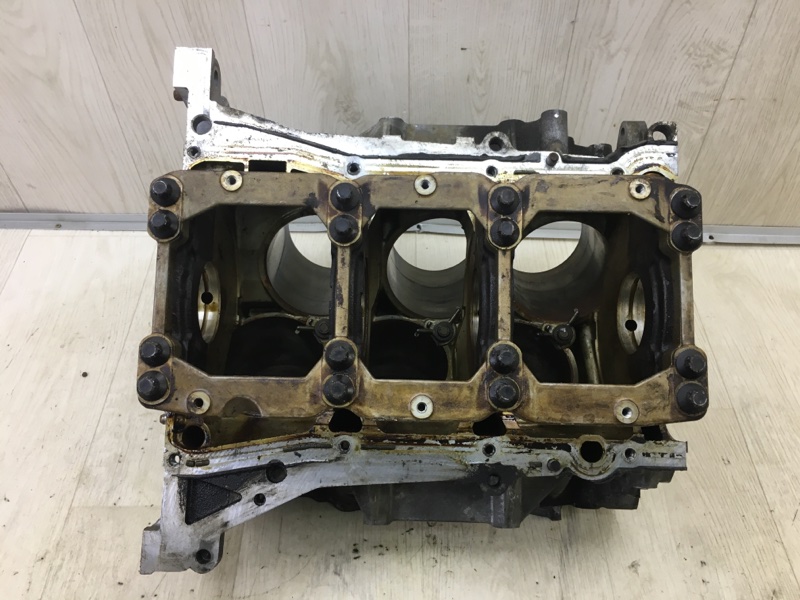 Блок двигателя G35 03-07 3.5 VQ35DE Блок двигателя G35 03-07 3.5 VQ35DE