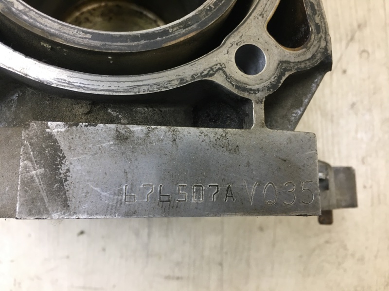 Блок двигателя G35 03-07 3.5 VQ35DE Блок двигателя G35 03-07 3.5 VQ35DE