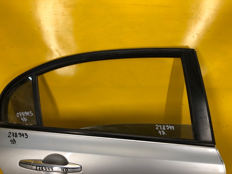 Стекло двери заднее правое HONDA CIVIC 4D 06-11 73400SNAA00 Б/У