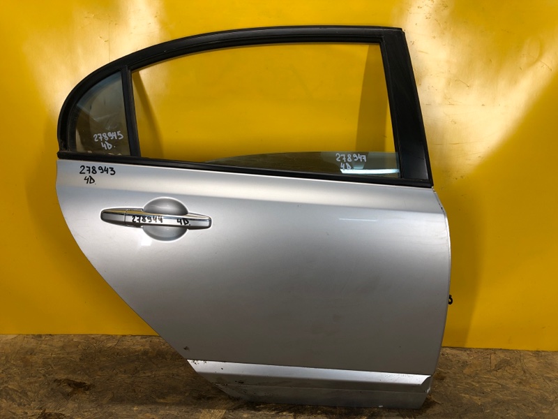 Дверь задняя правая HONDA CIVIC 4D 06-11 67510SNAU00ZZ Б/У
