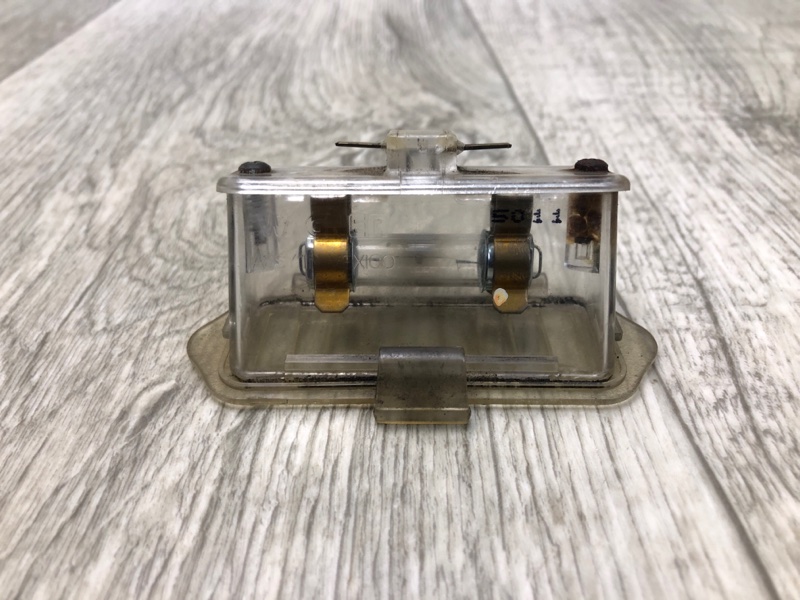 Подсветка двери CADILLAC ESCALADE 01-06 88980307 Б/У