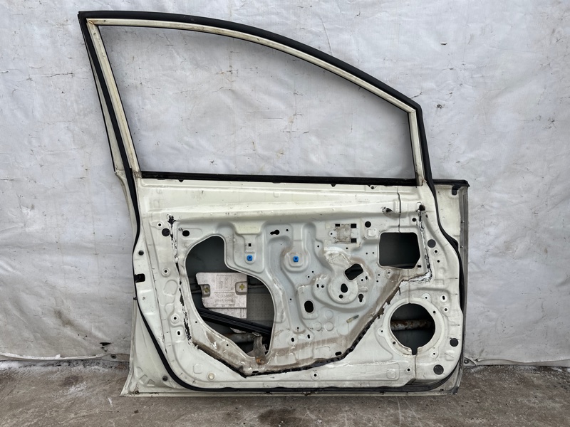 Дверь передняя левая TIIDA/VERSA C11 04-11 Дверь передняя левая TIIDA/VERSA C11 04-11