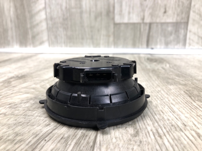 Мотор зеркала правый QX56 / TITAN / ARMADA 04-16