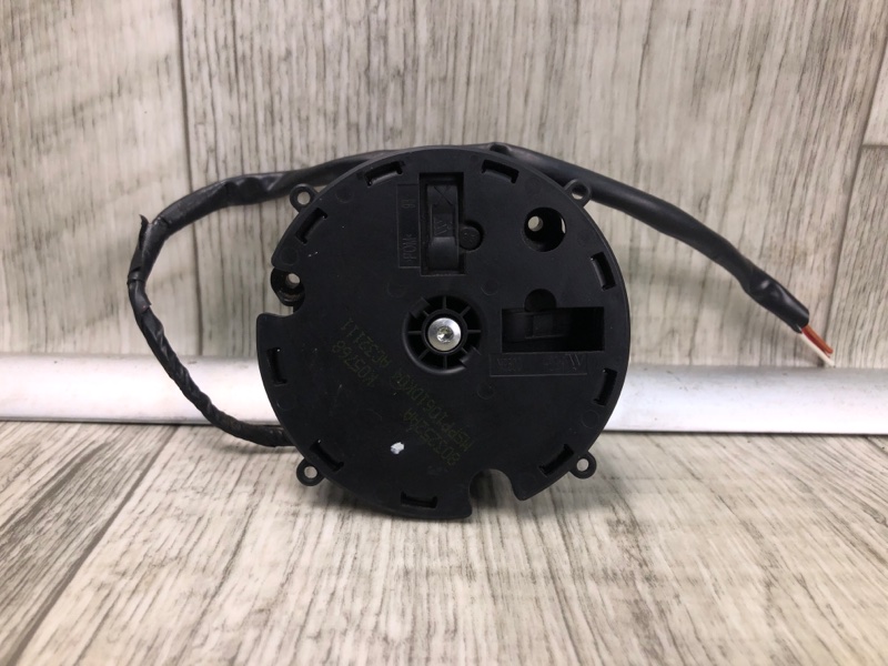 Мотор зеркала правый CHEVROLET MALIBU 08-12 15902393 Б/У