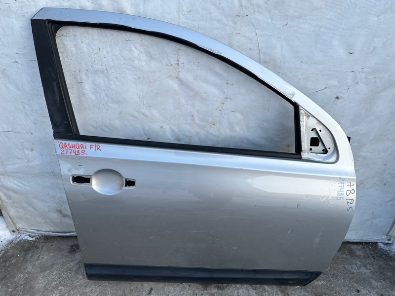 Дверь передняя правая QASHQAI 07-14