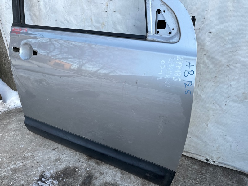 Дверь передняя правая QASHQAI 07-14