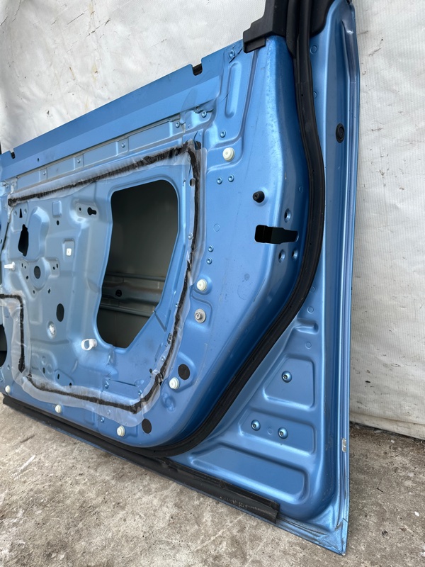 Дверь передняя правая LEAF 10-17