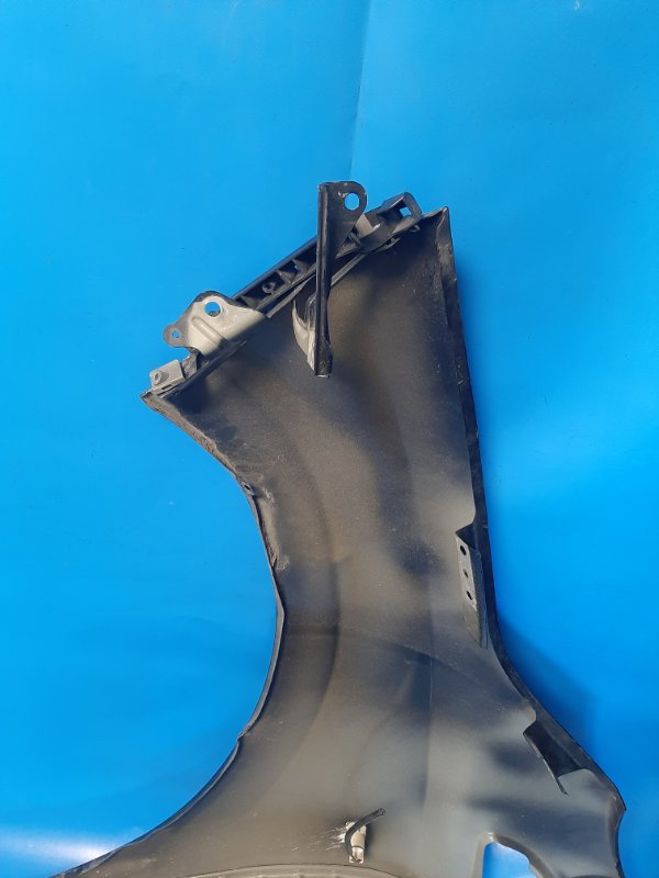 Крыло переднее правое LEAF 10-17