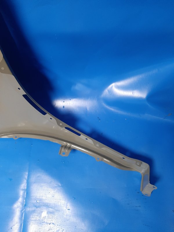 Крыло переднее переднее левое HIGHLANDER 13-19 Крыло переднее переднее левое HIGHLANDER 13-19