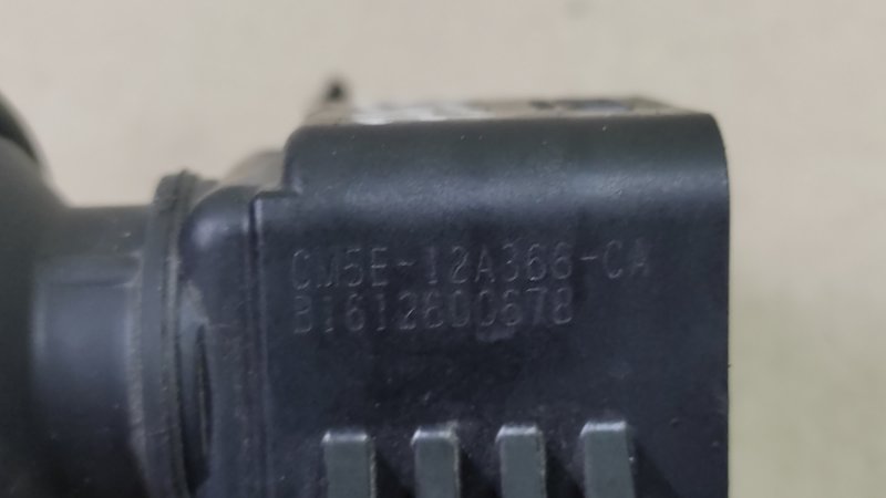 Катушка зажигания FORD FOCUS 10-18 2.0