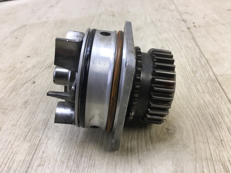 Помпа INFINITI G35 03-07 3.5 VQ35DE Помпа INFINITI G35 03-07 3.5 VQ35DE