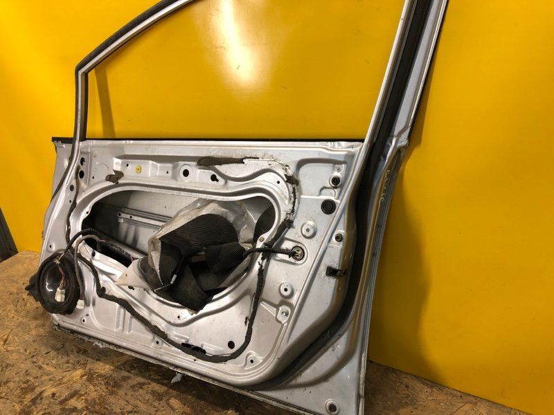 Дверь передняя правая CIVIC 4D 06-11