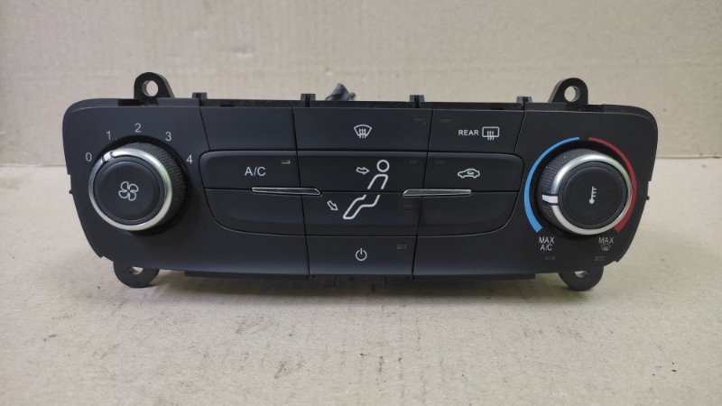 Запчасть блок управления печкой FORD FOCUS 10-18 2016 2.0 F1EZ-19980-T Б/У Блок управления печкой FORD FOCUS 10-18 2016 2.0 F1EZ-19980-T Б/У