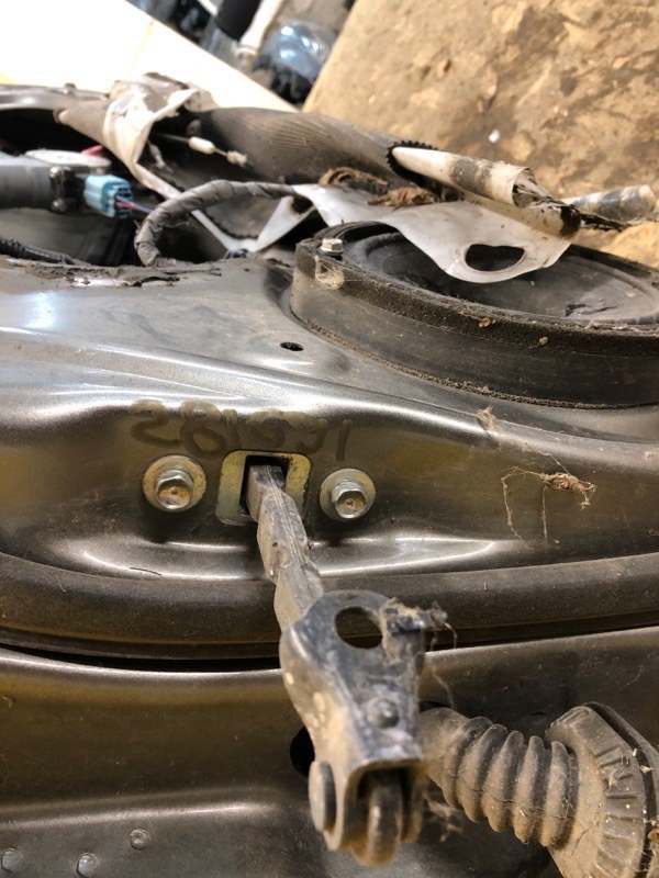 Ограничитель двери передний правый HONDA CIVIC 4D 06-11 72340SNAJ01 Б/У