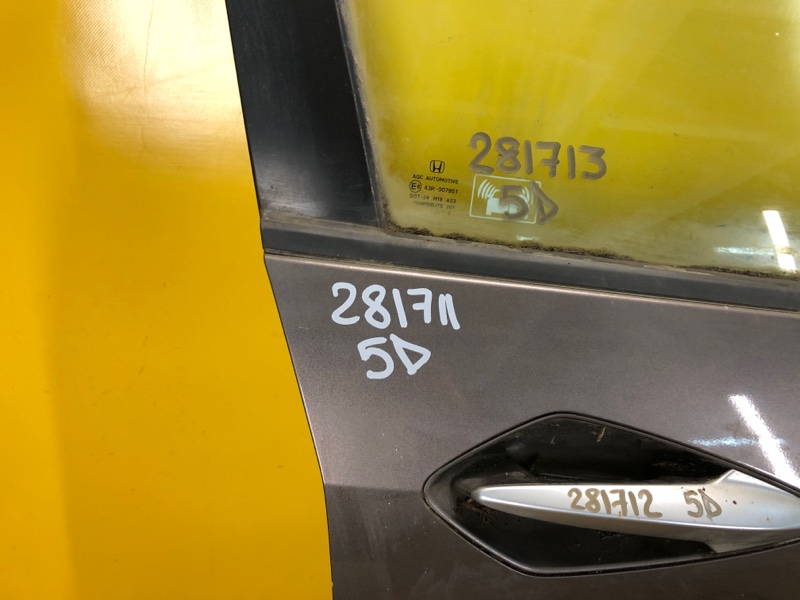 Дверь передняя правая CIVIC 5D 06-11